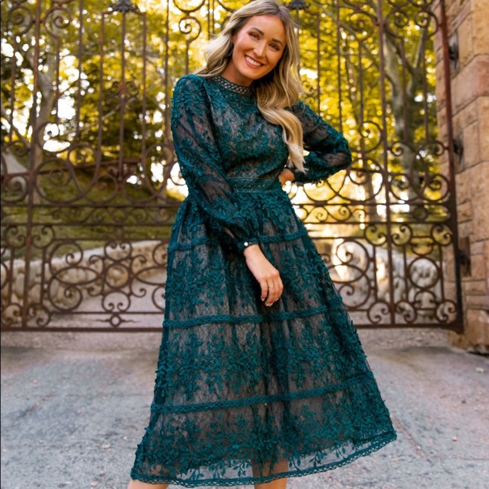 Ivy City Co Sicily Dress in Hunter Green